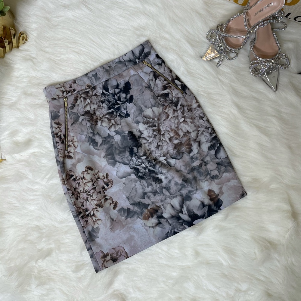Floral pencil skirt from H&M size 8